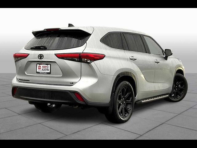 2022 Toyota Highlander LE