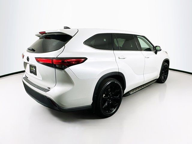 2022 Toyota Highlander LE