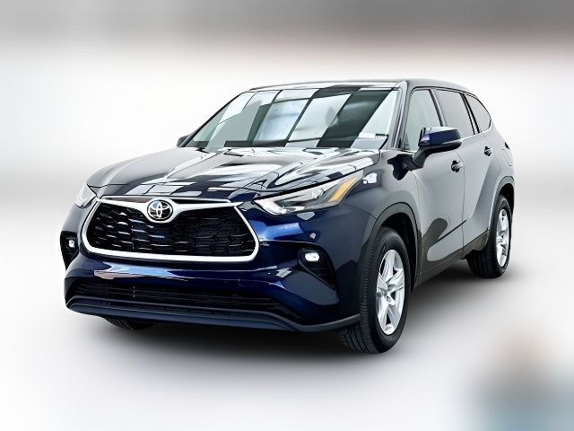 2022 Toyota Highlander LE