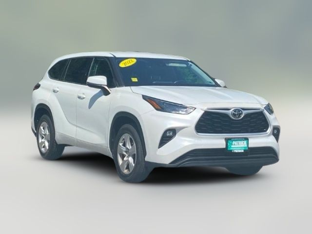 2022 Toyota Highlander LE