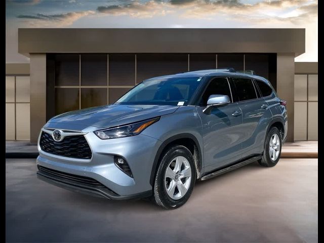 2022 Toyota Highlander LE