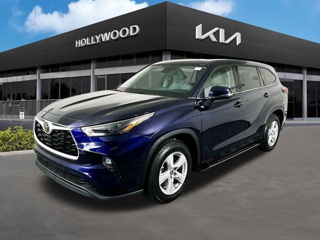 2022 Toyota Highlander LE