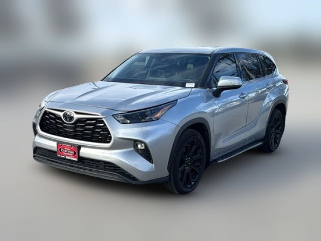 2022 Toyota Highlander LE