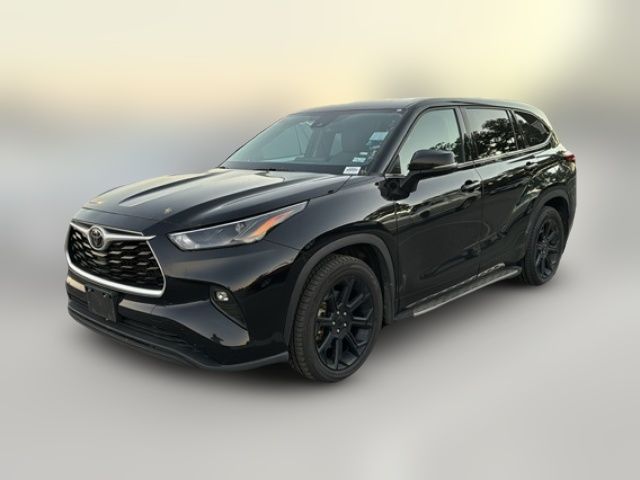 2022 Toyota Highlander LE