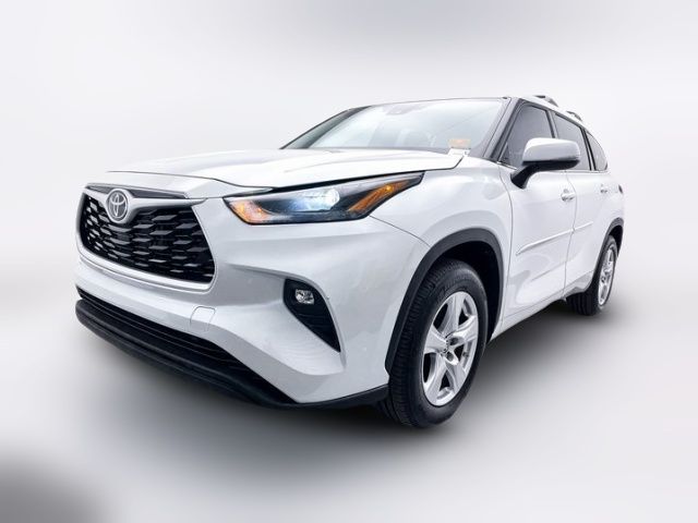 2022 Toyota Highlander LE