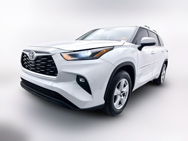 2022 Toyota Highlander LE