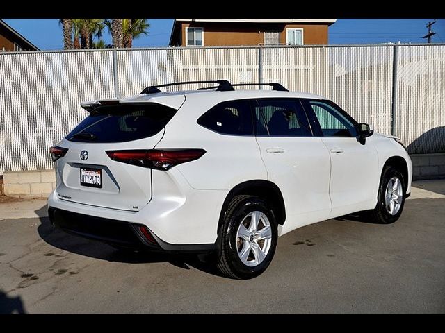 2022 Toyota Highlander LE