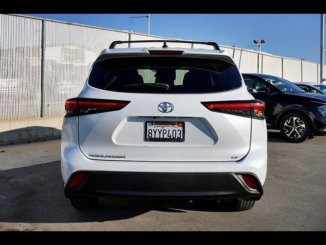 2022 Toyota Highlander LE