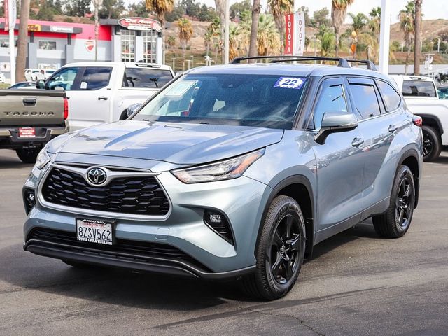 2022 Toyota Highlander LE