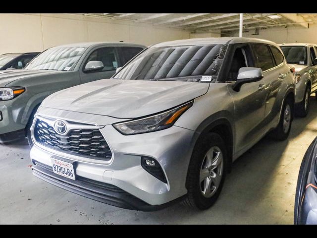 2022 Toyota Highlander LE