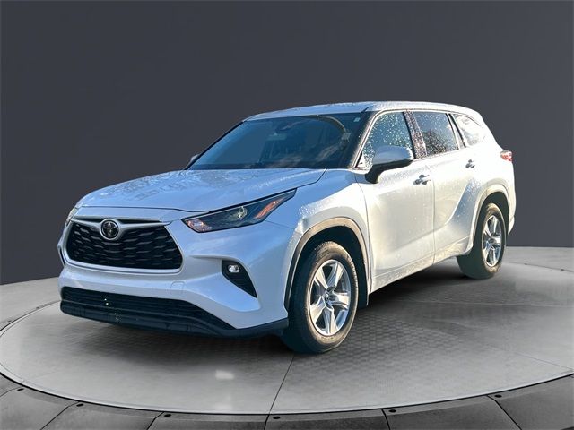 2022 Toyota Highlander LE