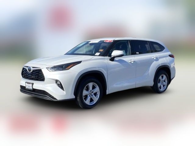 2022 Toyota Highlander LE