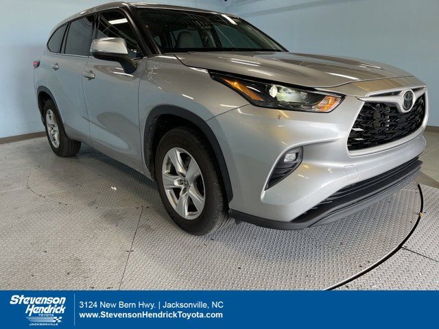 2022 Toyota Highlander LE