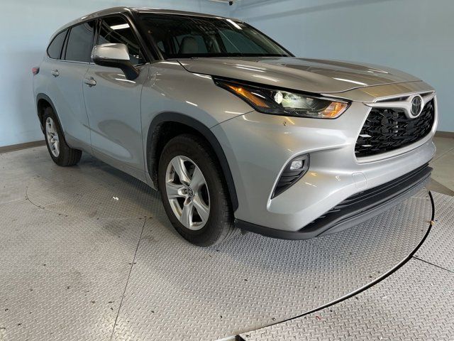 2022 Toyota Highlander LE