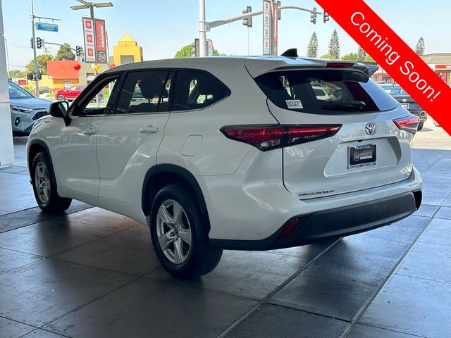 2022 Toyota Highlander LE