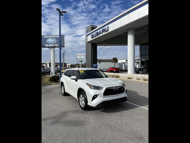 2022 Toyota Highlander LE