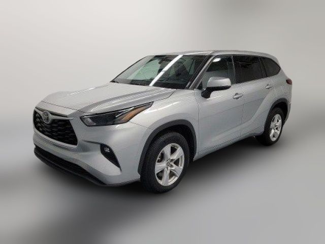 2022 Toyota Highlander LE