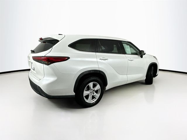 2022 Toyota Highlander LE