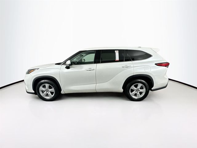 2022 Toyota Highlander LE