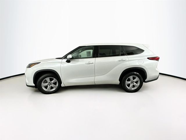 2022 Toyota Highlander LE