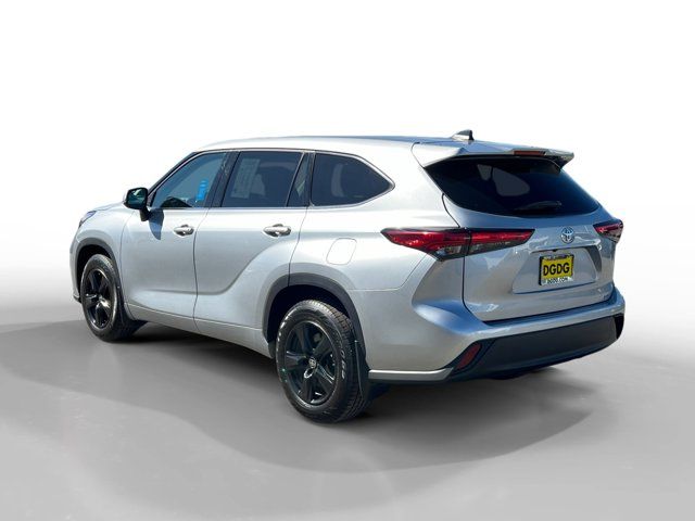 2022 Toyota Highlander LE