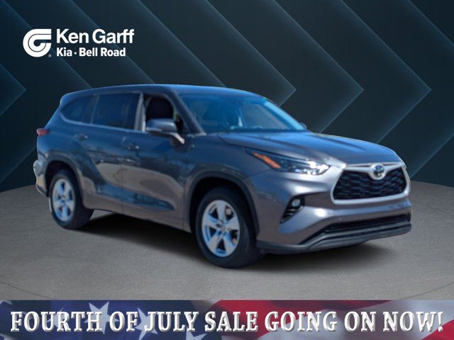 2022 Toyota Highlander LE