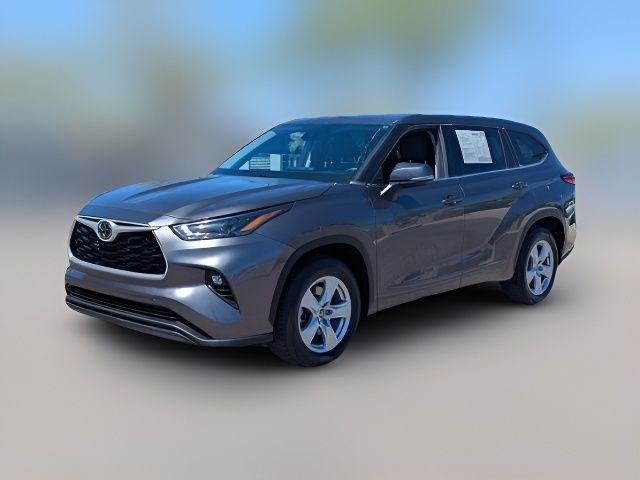 2022 Toyota Highlander LE
