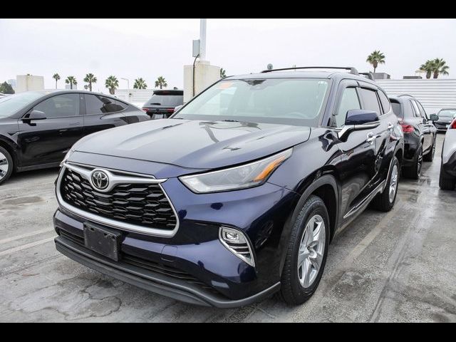 2022 Toyota Highlander LE