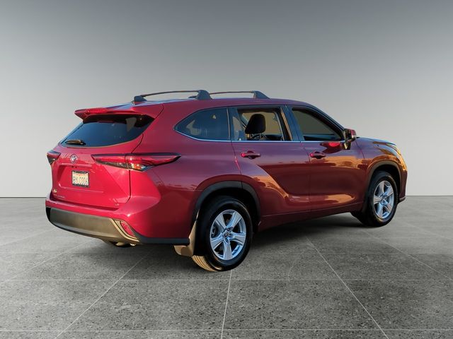 2022 Toyota Highlander LE