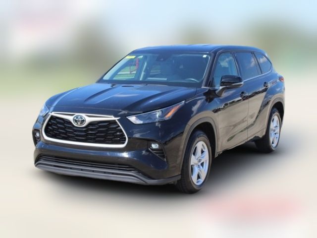 2022 Toyota Highlander LE