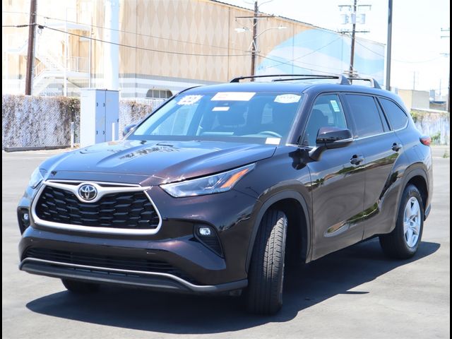 2022 Toyota Highlander LE