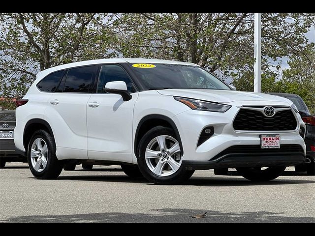 2022 Toyota Highlander LE