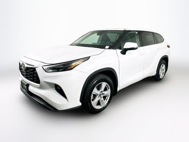 2022 Toyota Highlander LE