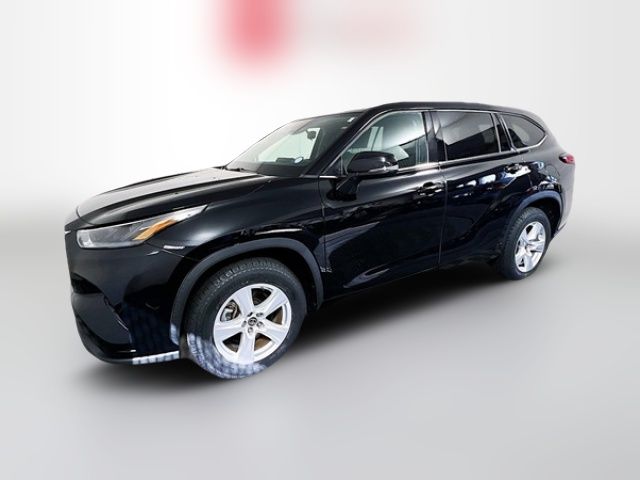 2022 Toyota Highlander LE