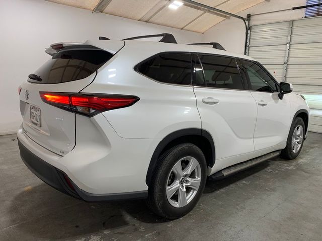 2022 Toyota Highlander LE