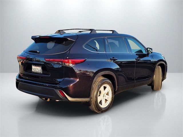 2022 Toyota Highlander LE