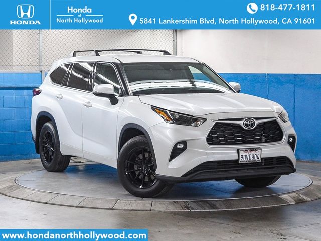 2022 Toyota Highlander LE