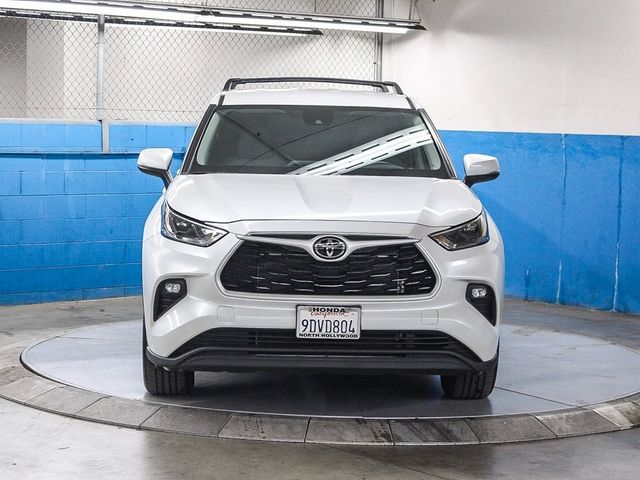 2022 Toyota Highlander LE