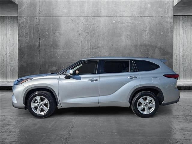 2022 Toyota Highlander LE