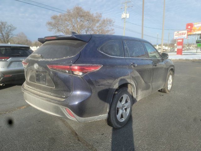 2022 Toyota Highlander LE