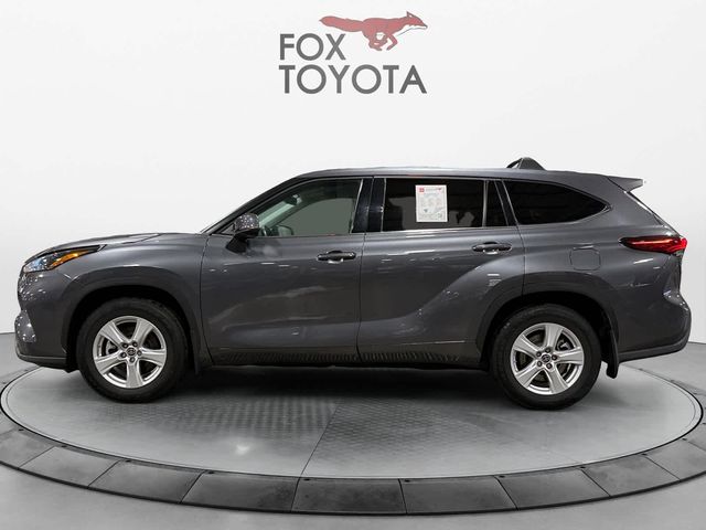 2022 Toyota Highlander LE