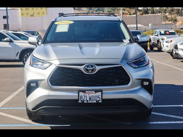 2022 Toyota Highlander LE