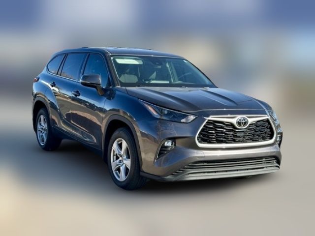 2022 Toyota Highlander LE