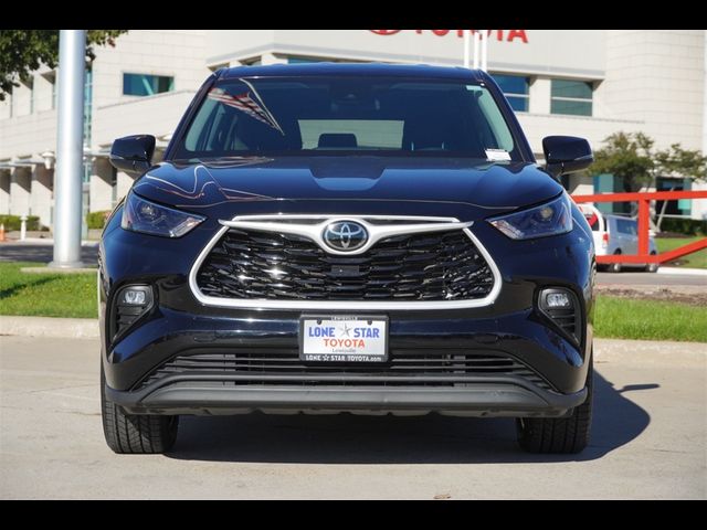 2022 Toyota Highlander LE