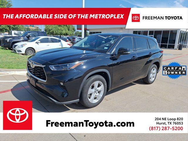 2022 Toyota Highlander LE