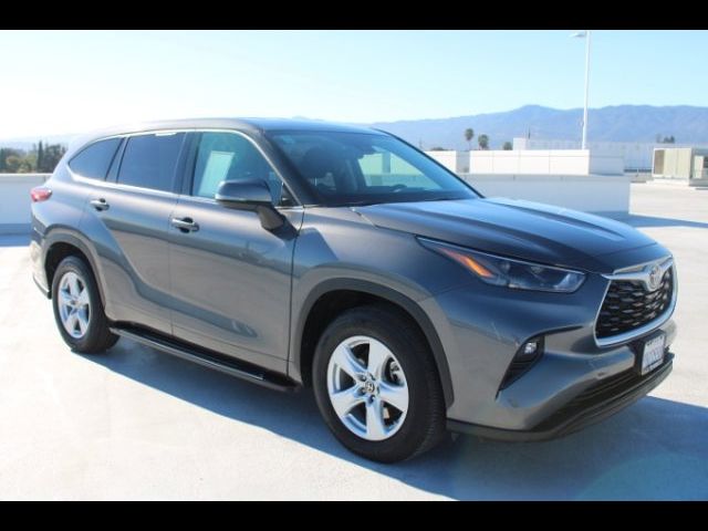 2022 Toyota Highlander LE