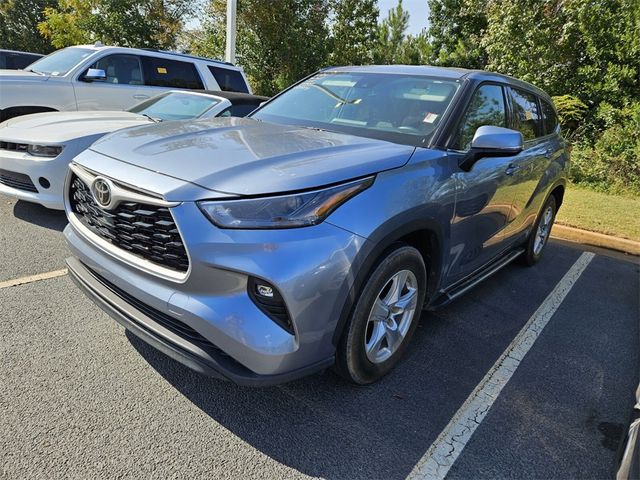 2022 Toyota Highlander LE