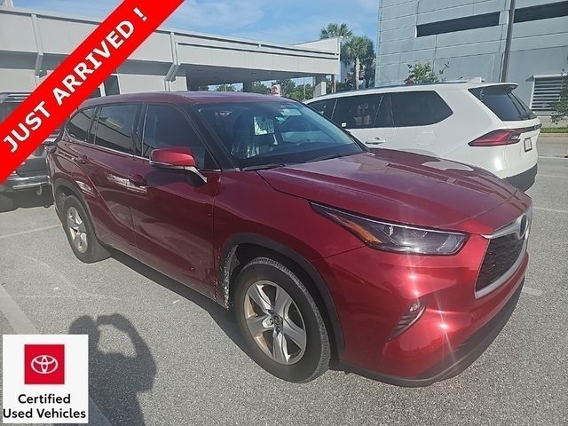 2022 Toyota Highlander LE