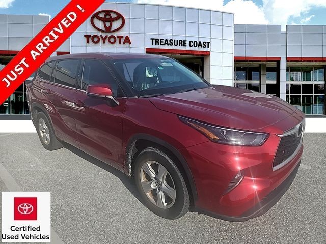 2022 Toyota Highlander LE