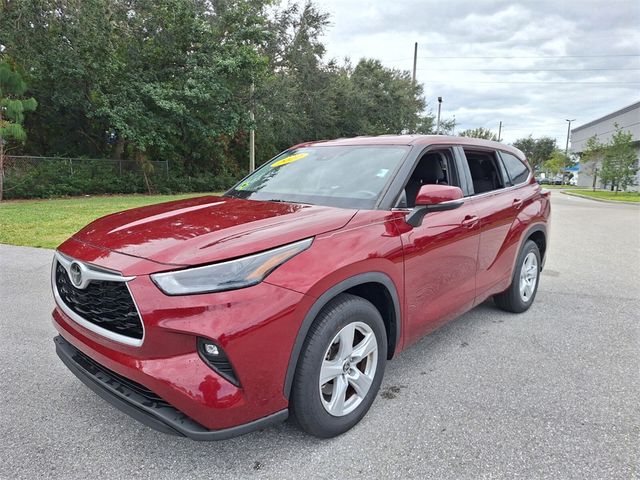 2022 Toyota Highlander LE